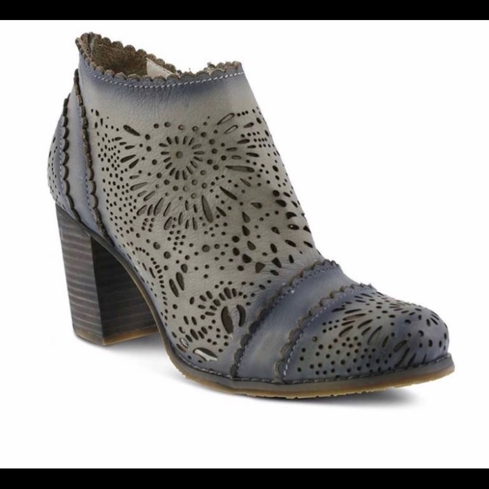 Booties NWT L’ Artiste